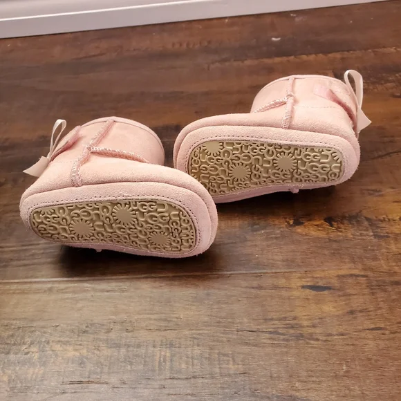 Baby Pink Jesse Bow II infant Uggs Boots in size 0/1 - Picture 5 of 7